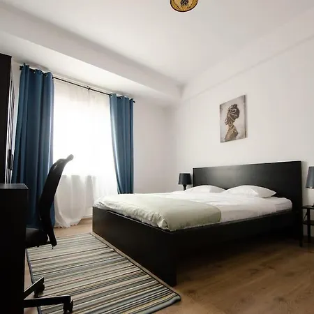 Gorgeous Apartment Near Old Town Bucharest Exterior photo