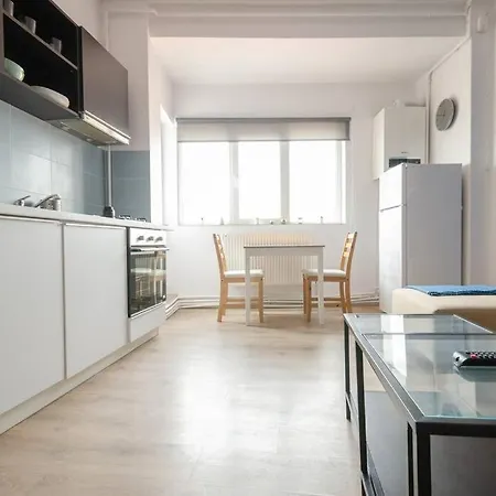 Gorgeous Apartment Near Old Town Bucharest Exterior photo