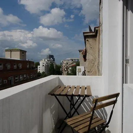 Gorgeous Apartment Near Old Town Bucharest Exterior photo