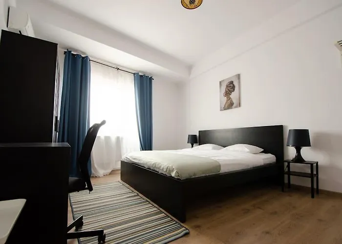 Gorgeous Apartment Near Old Town