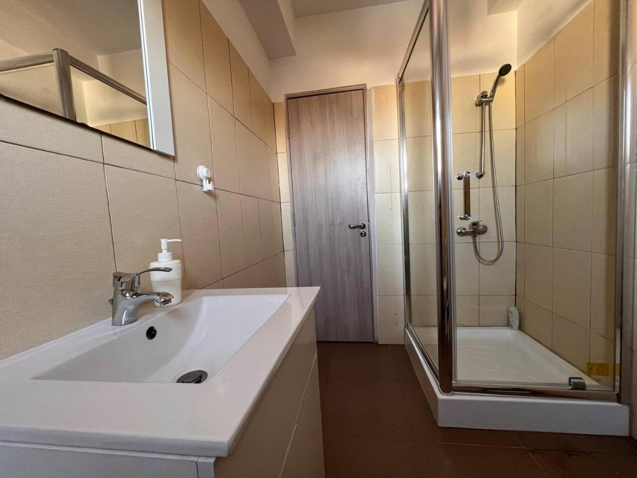 Apartment Gorgeous Near Old Town